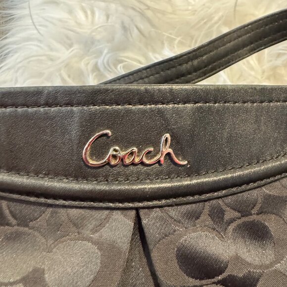 COACH Ashley F20111 Signature C Shoulder Bag Crossbody Black Hang Tag - Picture 4 of 8